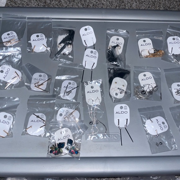 Lot if Aldo Jersey 100+ items clear out Valued over $900 - Picture 4 of 10